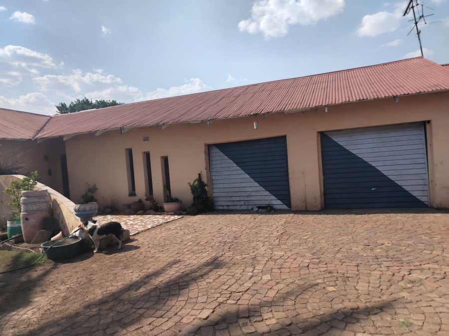 3 Bedroom Property for Sale in Mullerstuine Gauteng