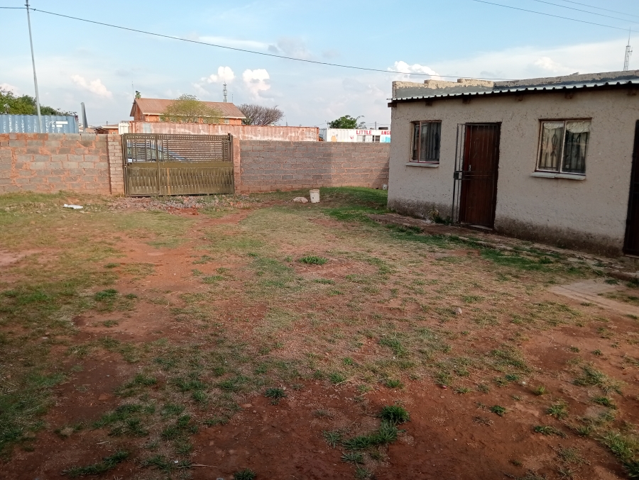 1 Bedroom Property for Sale in Slovoville Gauteng