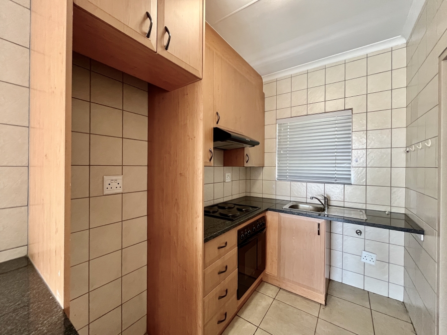 1 Bedroom Property for Sale in The Retreat Gauteng