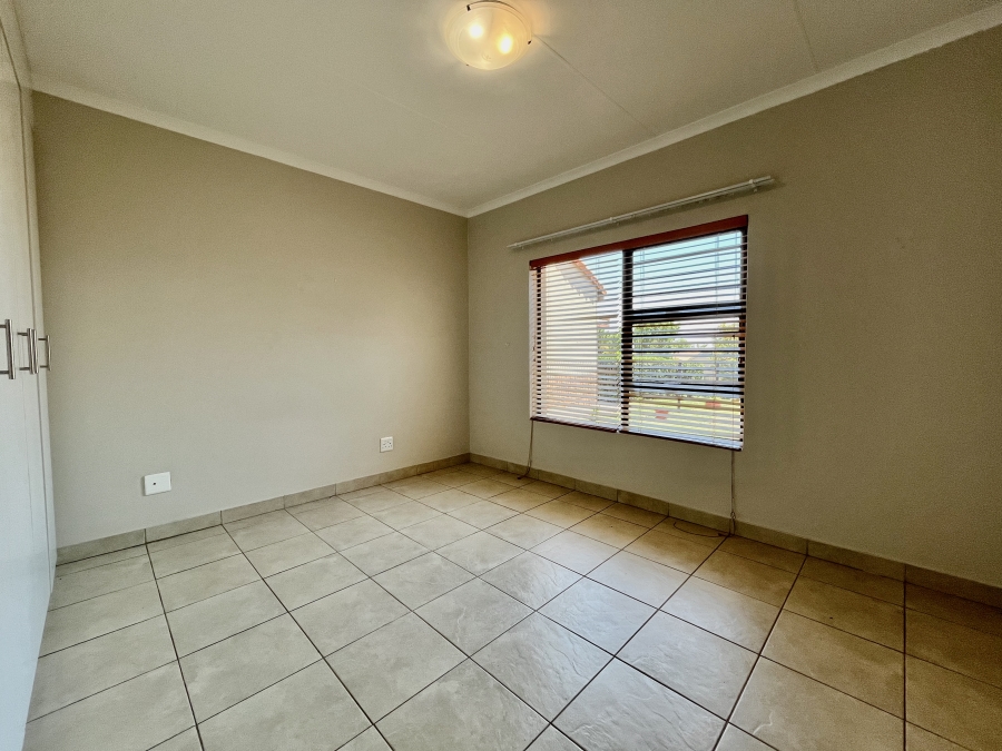 1 Bedroom Property for Sale in The Retreat Gauteng