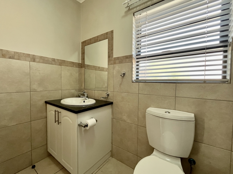 1 Bedroom Property for Sale in The Retreat Gauteng