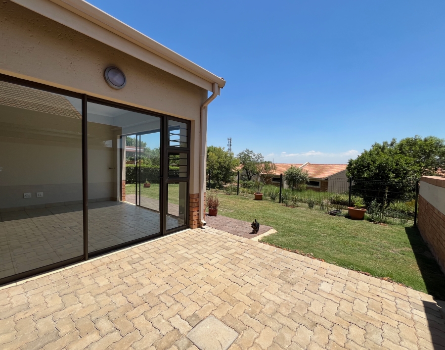 1 Bedroom Property for Sale in The Retreat Gauteng