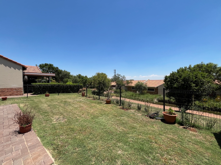 1 Bedroom Property for Sale in The Retreat Gauteng