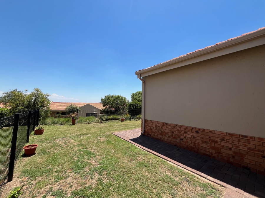 1 Bedroom Property for Sale in The Retreat Gauteng