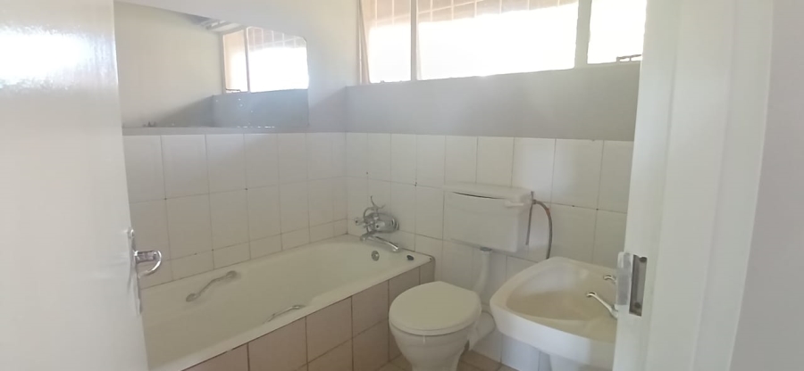 To Let 3 Bedroom Property for Rent in Wilgeheuwel Gauteng