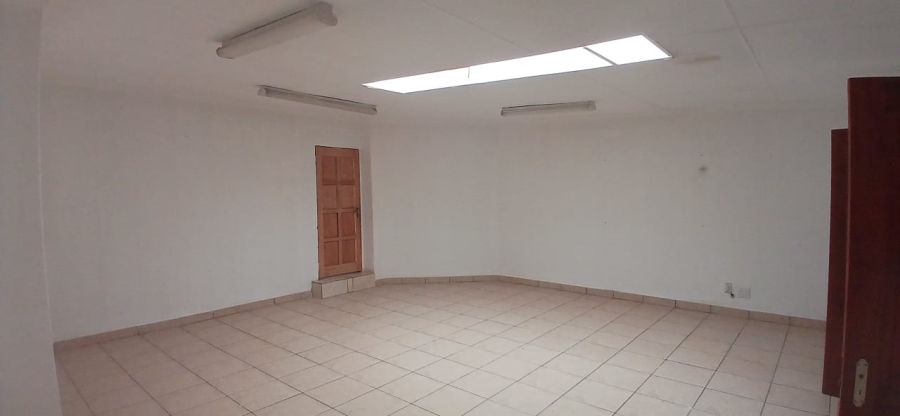 To Let commercial Property for Rent in Wilgeheuwel Gauteng