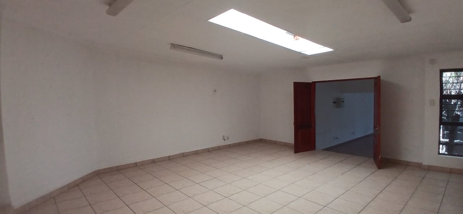 To Let commercial Property for Rent in Wilgeheuwel Gauteng