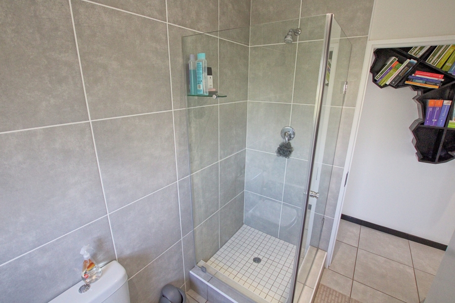 2 Bedroom Property for Sale in Craigavon Gauteng