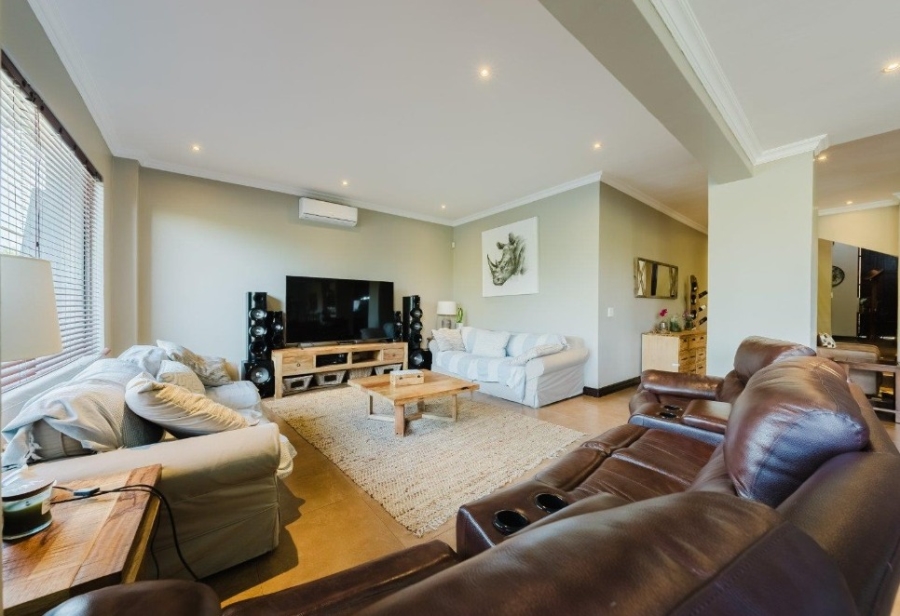 4 Bedroom Property for Sale in Aspen Hills Gauteng