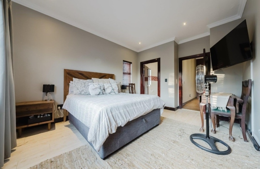 4 Bedroom Property for Sale in Aspen Hills Gauteng