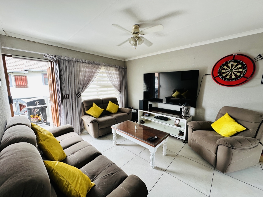 3 Bedroom Property for Sale in Verwoerdpark Gauteng