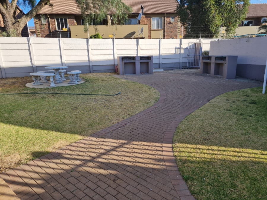 2 Bedroom Property for Sale in Eden Glen Gauteng