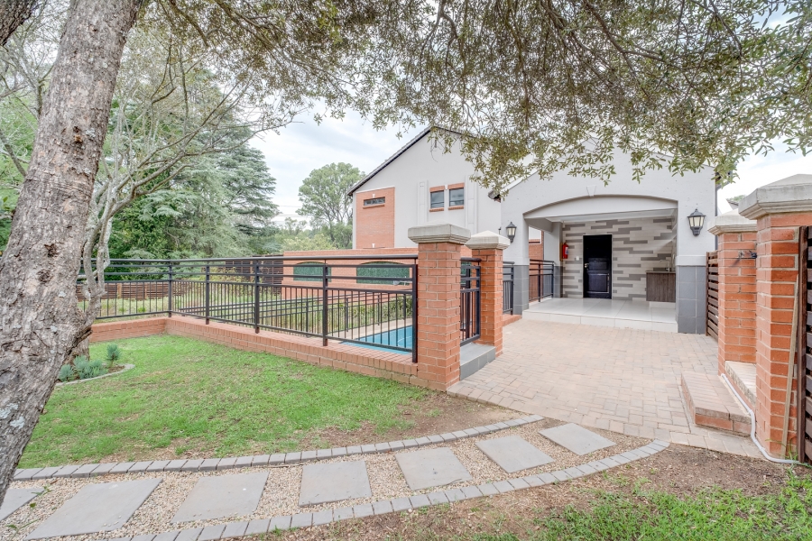 2 Bedroom Property for Sale in Bryanston Gauteng