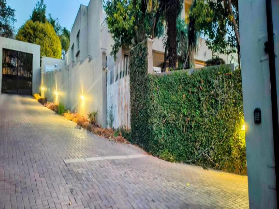 4 Bedroom Property for Sale in Northcliff Gauteng