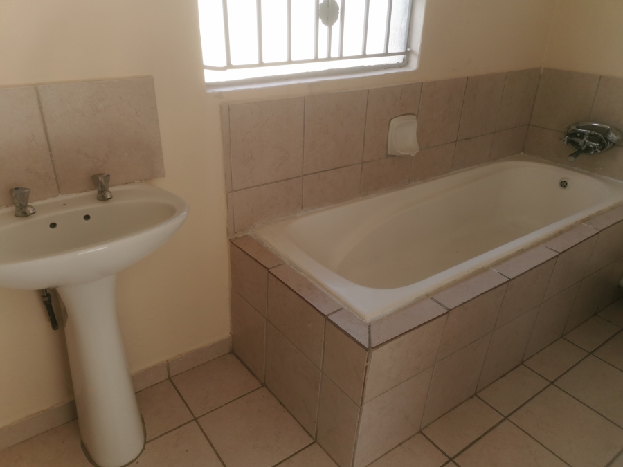 To Let 2 Bedroom Property for Rent in Cosmo City Gauteng