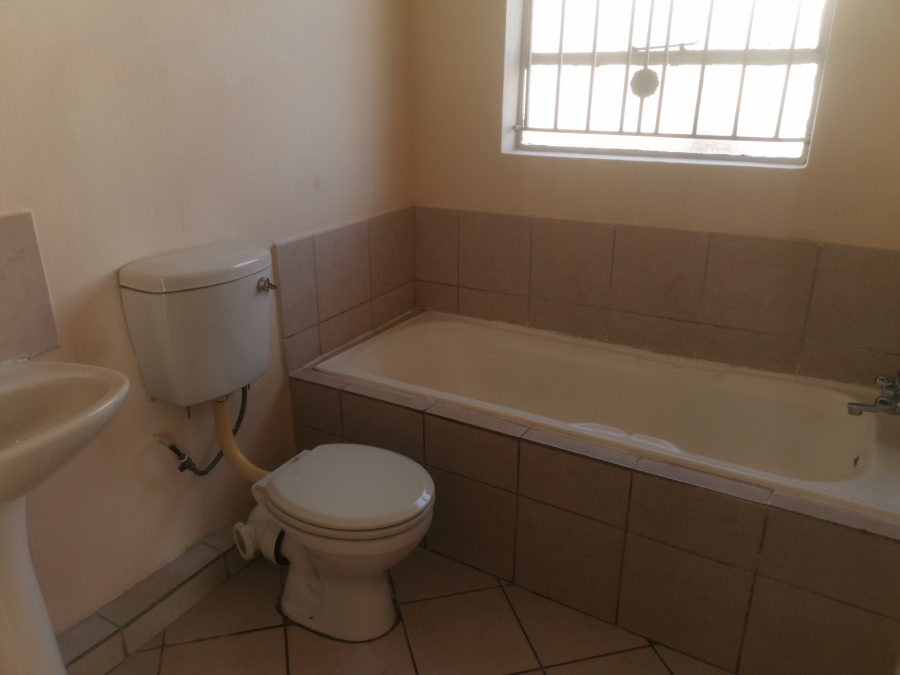 To Let 2 Bedroom Property for Rent in Cosmo City Gauteng