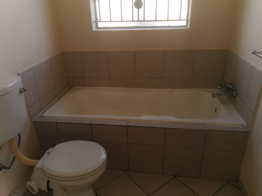 To Let 2 Bedroom Property for Rent in Cosmo City Gauteng