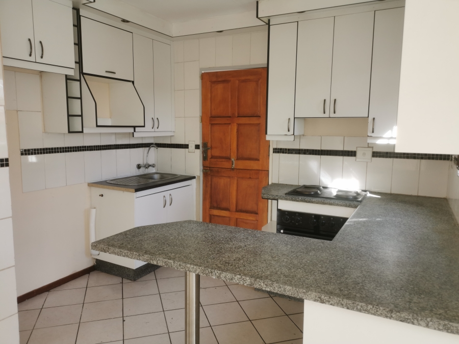 To Let 2 Bedroom Property for Rent in Cosmo City Gauteng