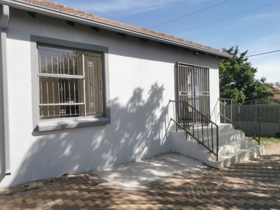 To Let 2 Bedroom Property for Rent in Cosmo City Gauteng