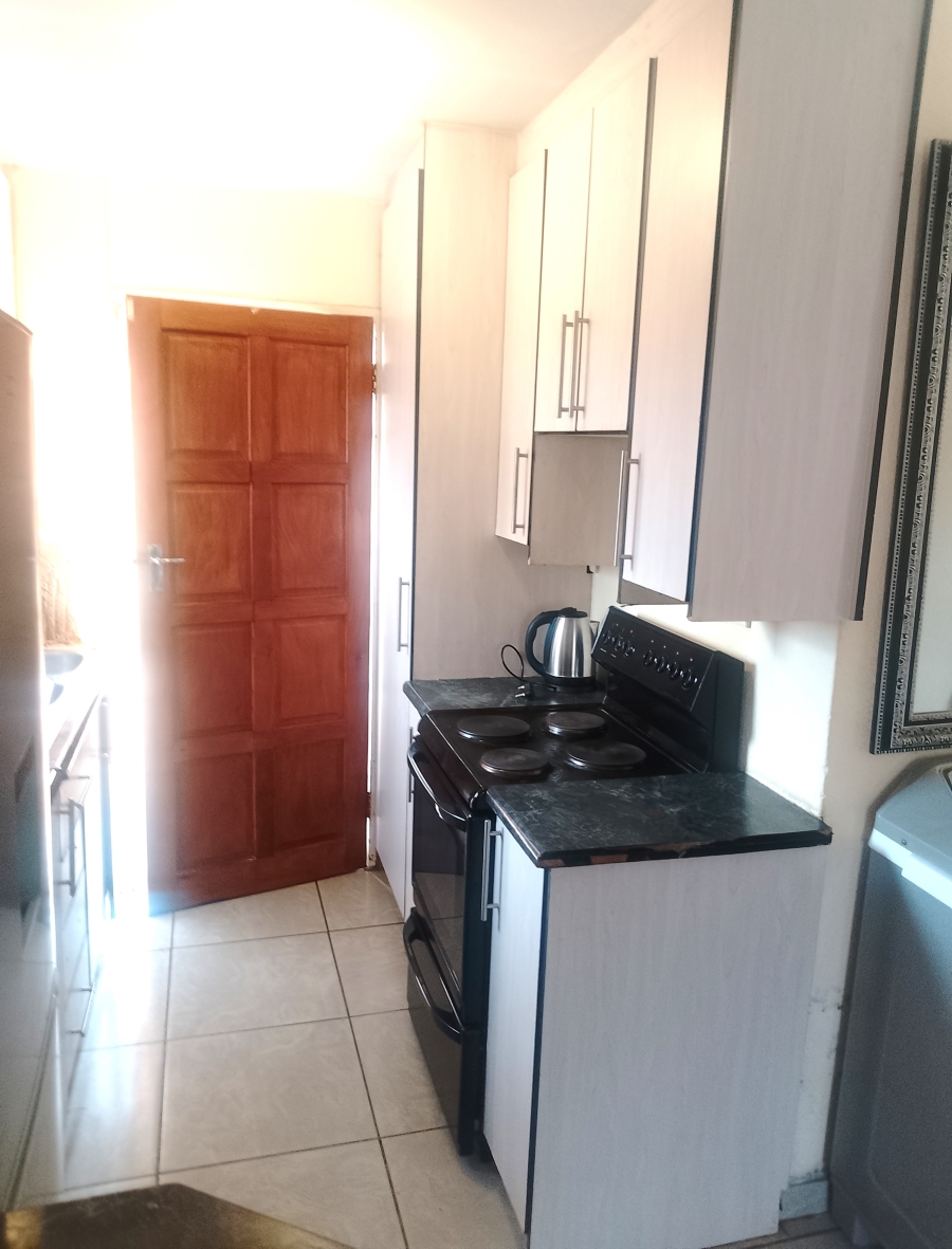 2 Bedroom Property for Sale in Windmill Park Gauteng