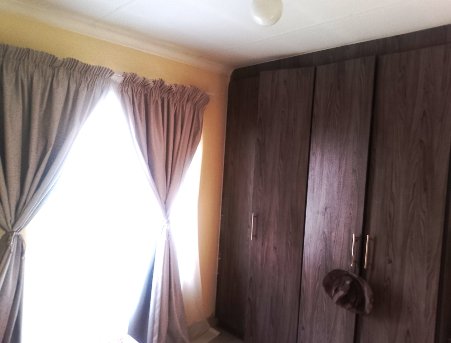 2 Bedroom Property for Sale in Windmill Park Gauteng