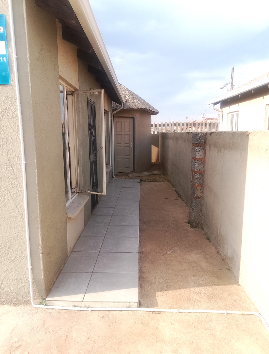 2 Bedroom Property for Sale in Windmill Park Gauteng