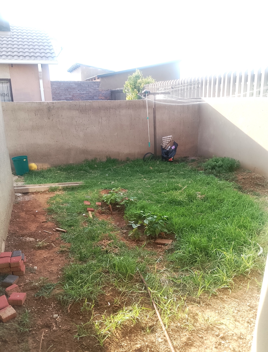 2 Bedroom Property for Sale in Windmill Park Gauteng