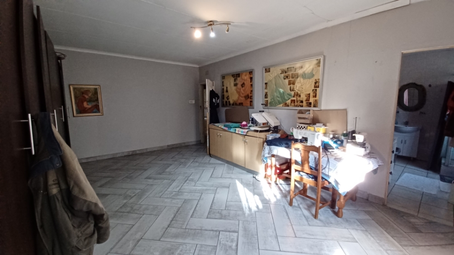 4 Bedroom Property for Sale in Vanderbijlpark SE 6 Gauteng