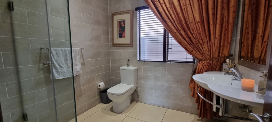 5 Bedroom Property for Sale in Sunward Park Gauteng