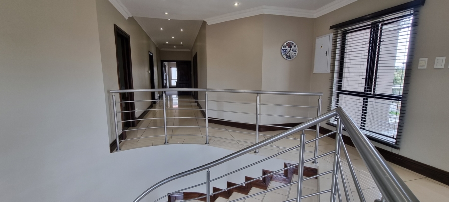 5 Bedroom Property for Sale in Sunward Park Gauteng