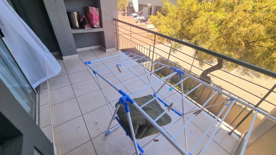 To Let 2 Bedroom Property for Rent in Noordwyk Gauteng