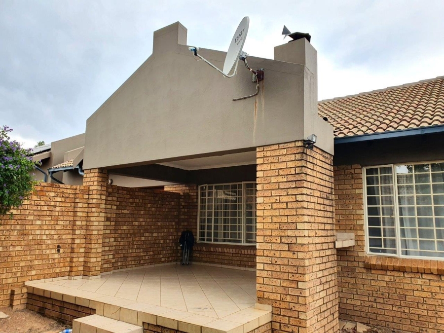 3 Bedroom Property for Sale in The Wilds Gauteng