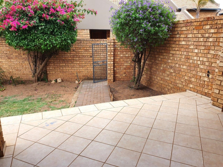 3 Bedroom Property for Sale in The Wilds Gauteng