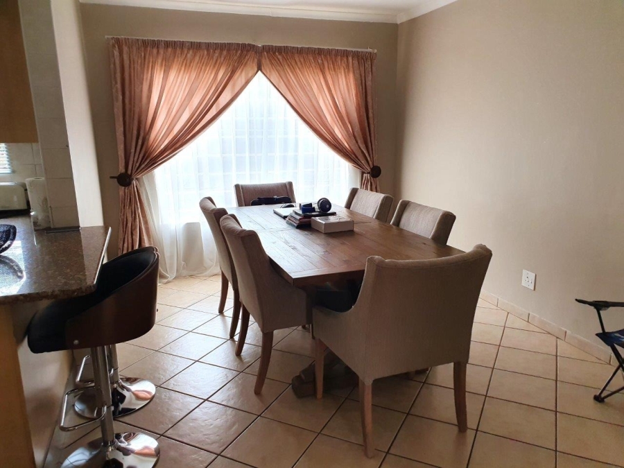 3 Bedroom Property for Sale in The Wilds Gauteng