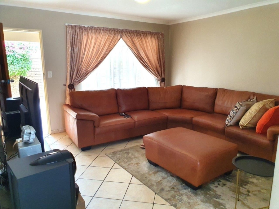 3 Bedroom Property for Sale in The Wilds Gauteng