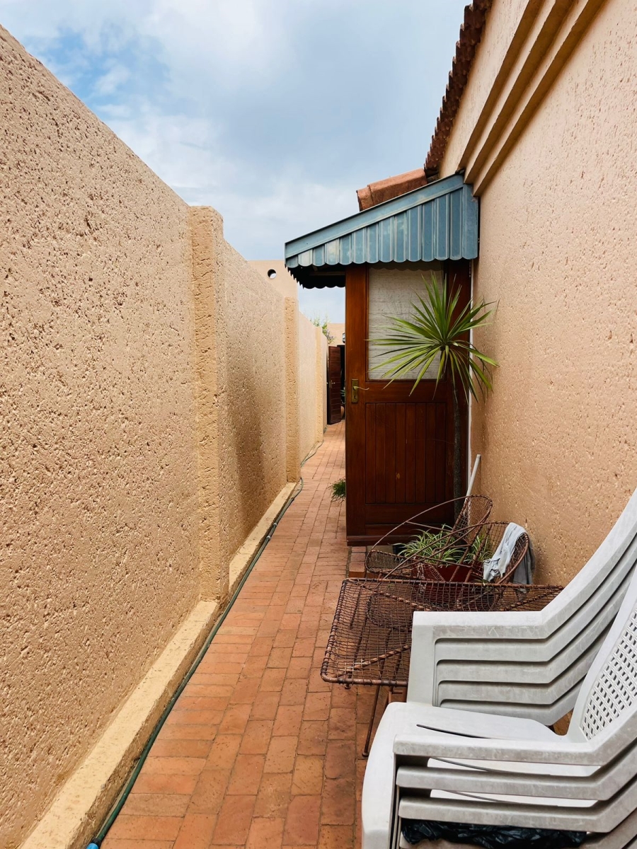 3 Bedroom Property for Sale in Monument Gauteng