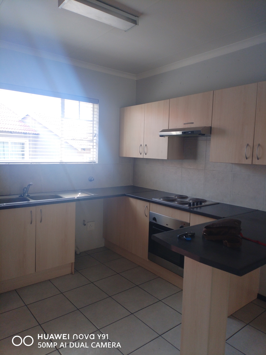 To Let 2 Bedroom Property for Rent in Rynfield A H Gauteng