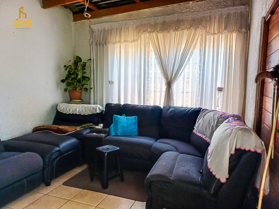 3 Bedroom Property for Sale in Daveyton Gauteng