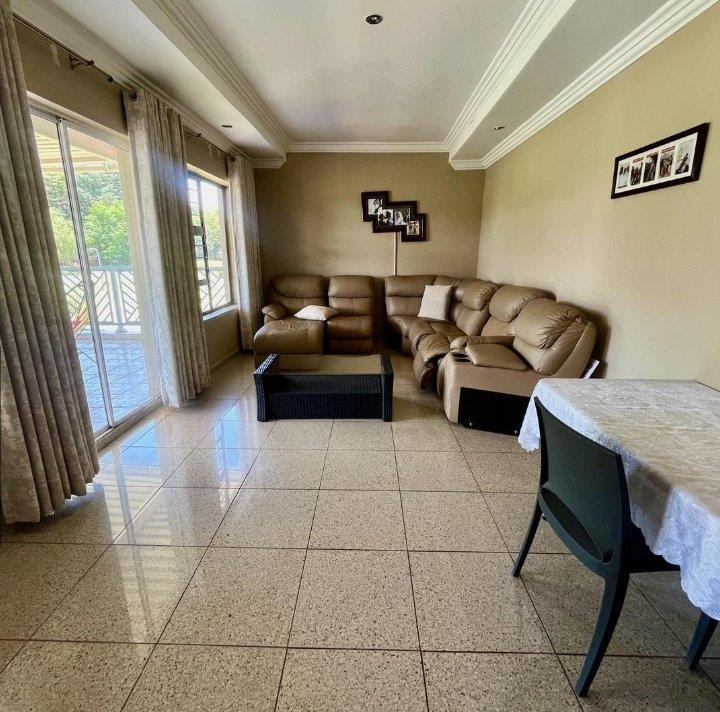 To Let 4 Bedroom Property for Rent in Glen Austin Gauteng