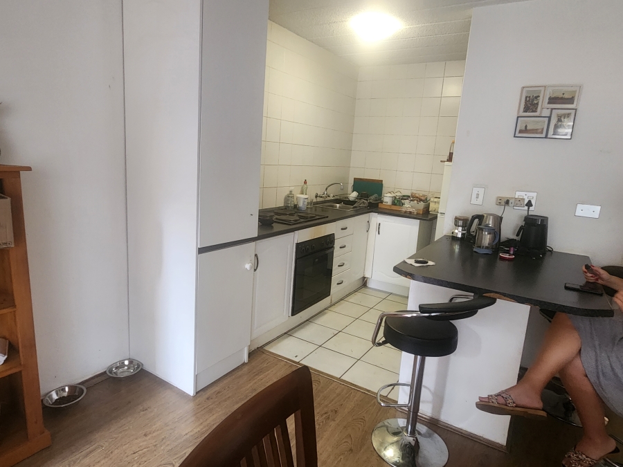 To Let 1 Bedroom Property for Rent in Parktown North Gauteng