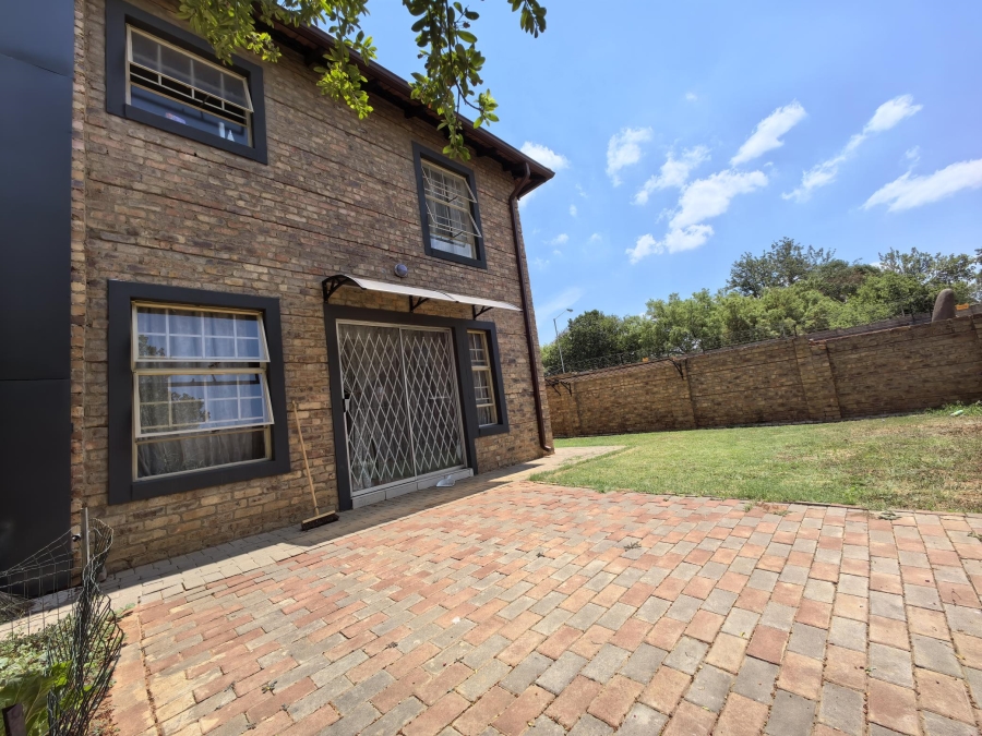 To Let 4 Bedroom Property for Rent in Montana Gauteng