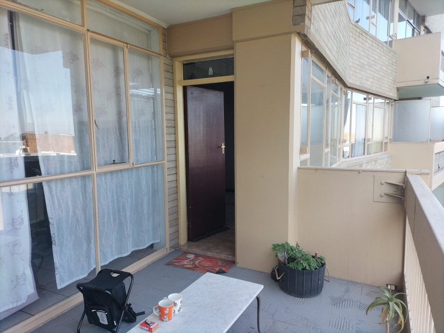 1 Bedroom Property for Sale in Parktown Gauteng