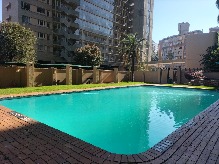 1 Bedroom Property for Sale in Parktown Gauteng