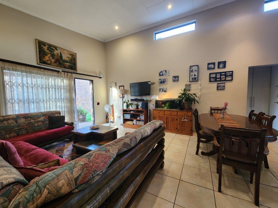 3 Bedroom Property for Sale in Kookrus Gauteng