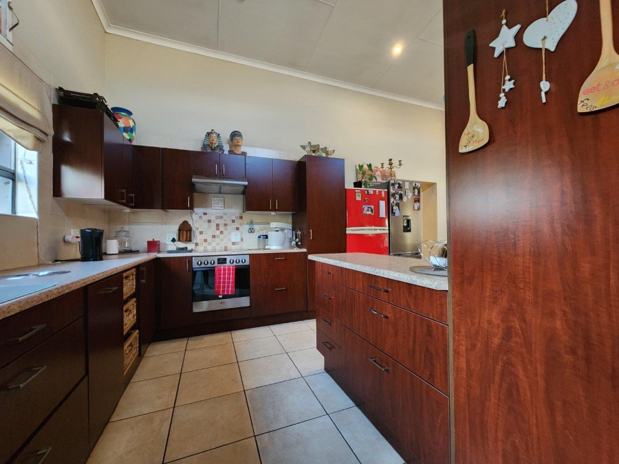 3 Bedroom Property for Sale in Kookrus Gauteng