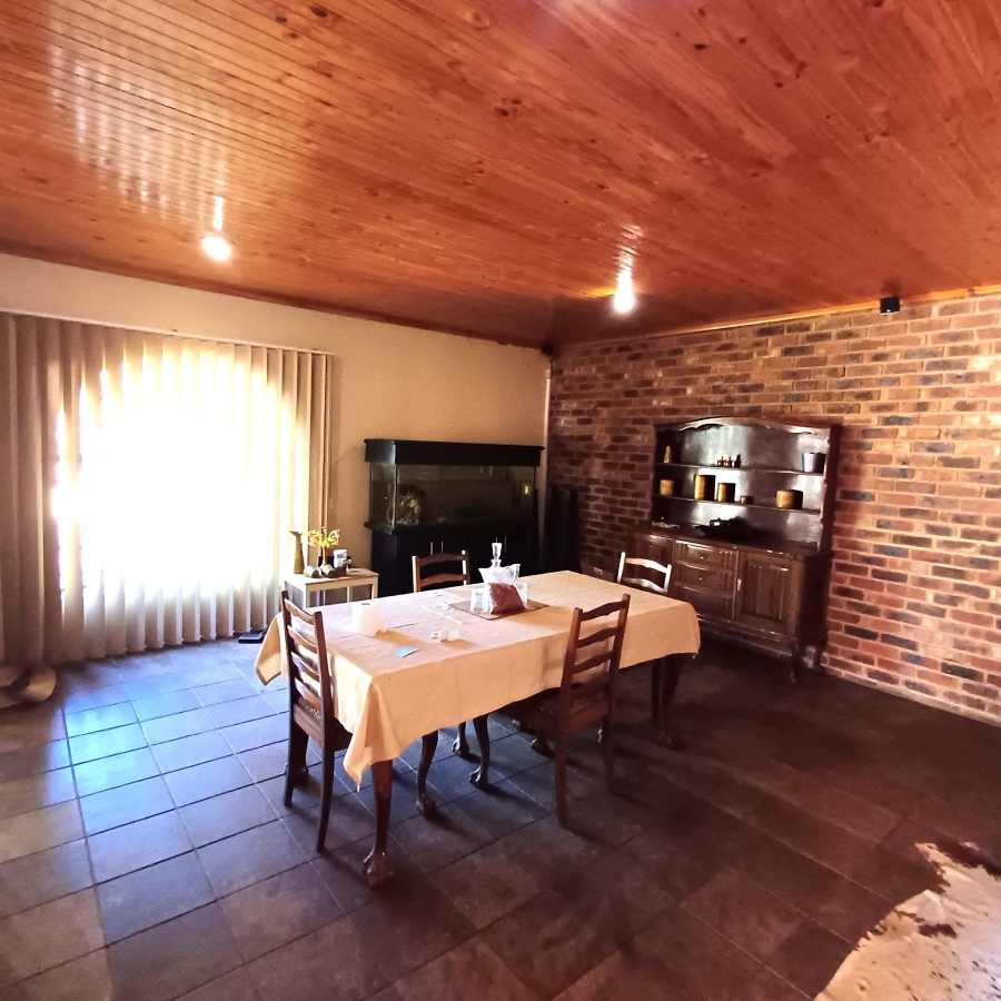 4 Bedroom Property for Sale in Glen Donald A H Gauteng