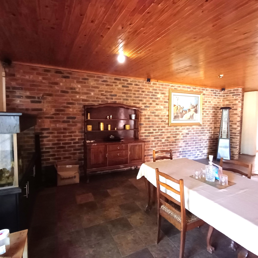 4 Bedroom Property for Sale in Glen Donald A H Gauteng