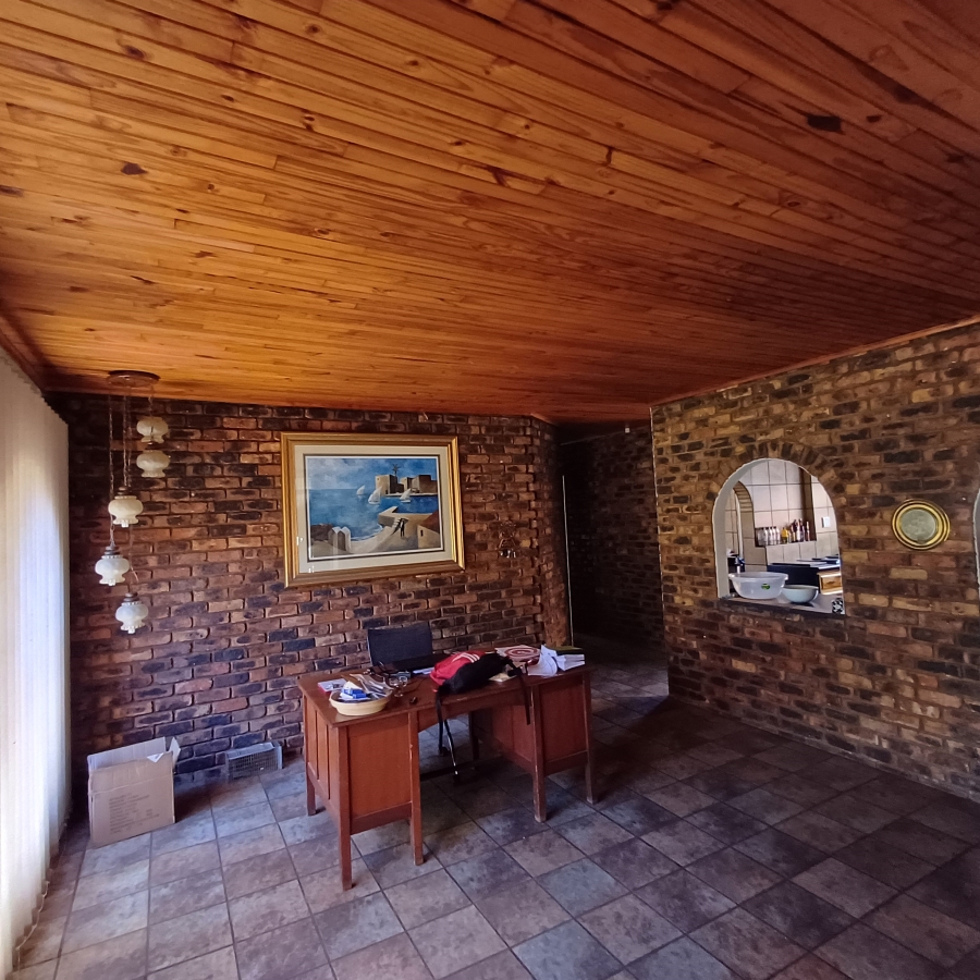 4 Bedroom Property for Sale in Glen Donald A H Gauteng