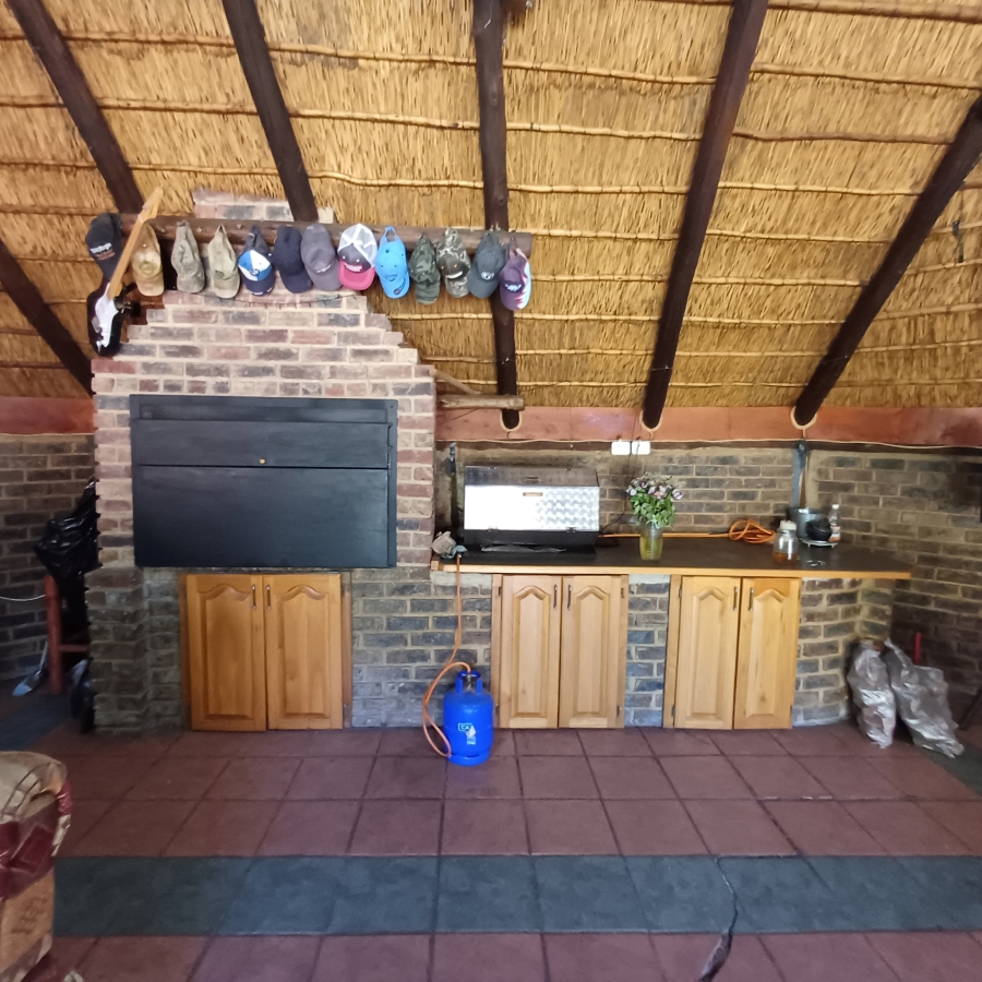 4 Bedroom Property for Sale in Glen Donald A H Gauteng