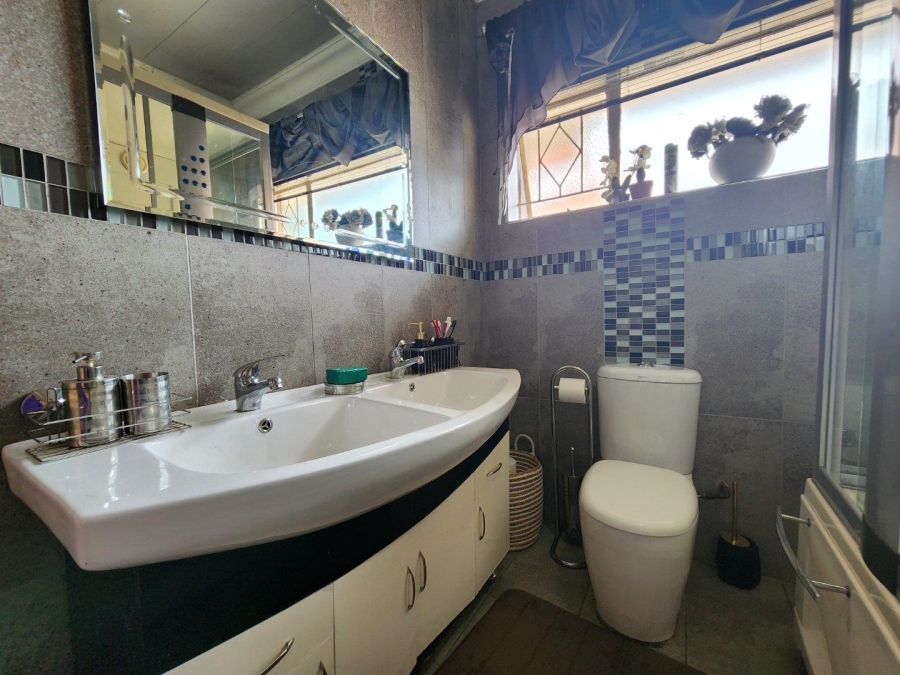 3 Bedroom Property for Sale in Risiville Gauteng